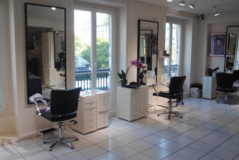 salon-coiffure-GARS-min_floor-home-office-property-living-room-room-781228-pxhere.com